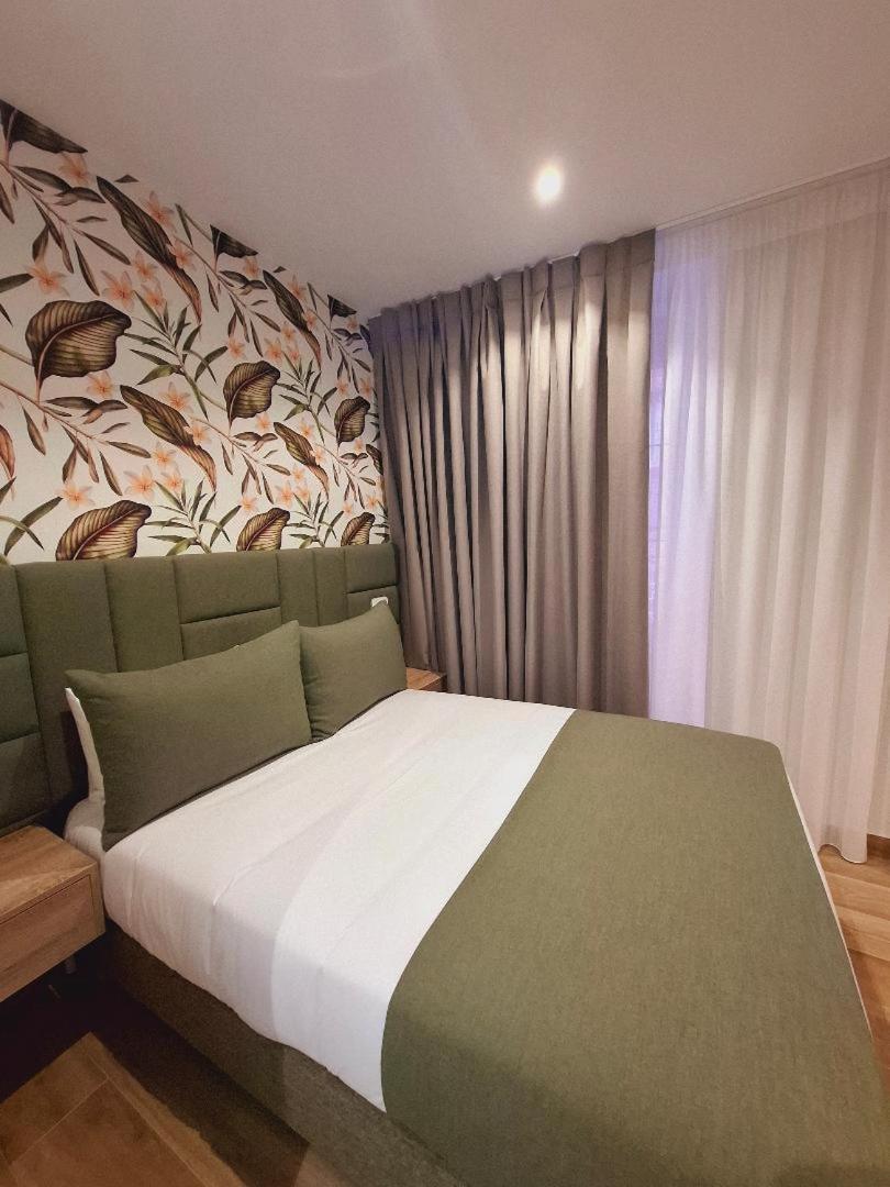Hostal San Blas Madrid Esterno foto