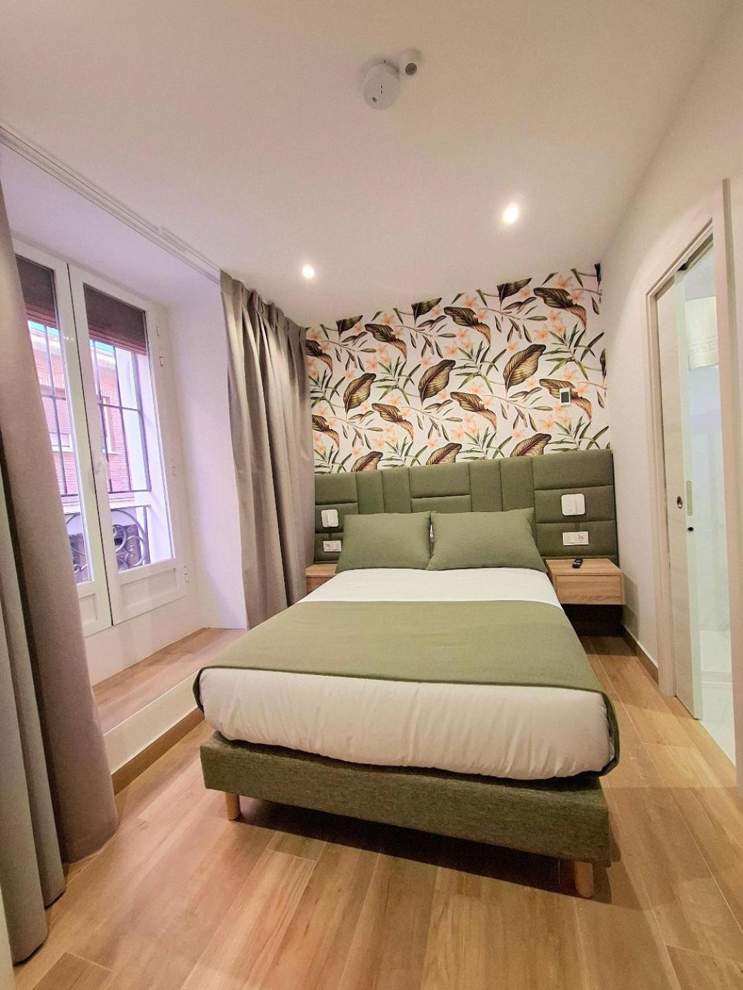 Hostal San Blas Madrid Esterno foto